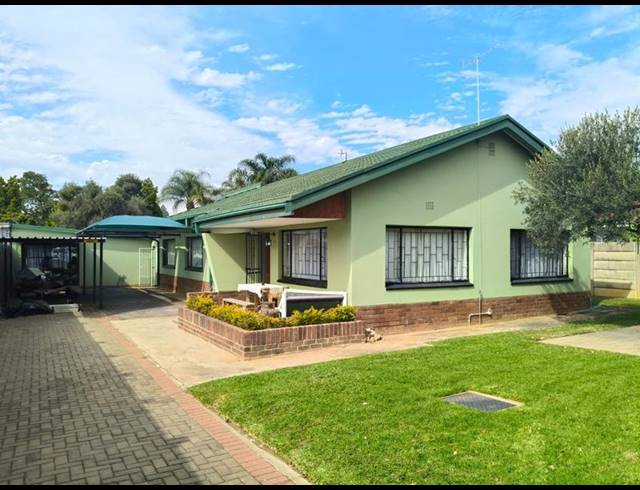 3 BEDROOM HOUSE FOR SALE IN BOOYSENS